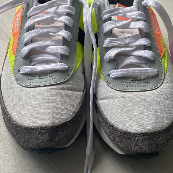 Puma Women’s Sport Shoes - Picture 2 of 7